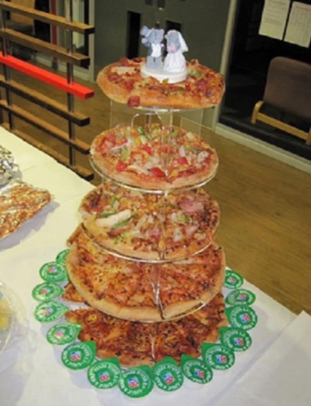 https://www.happysheldon.com/news/20-most-horrific-wedding-cakes-ever-pastry-chefs-are-you-jealous/