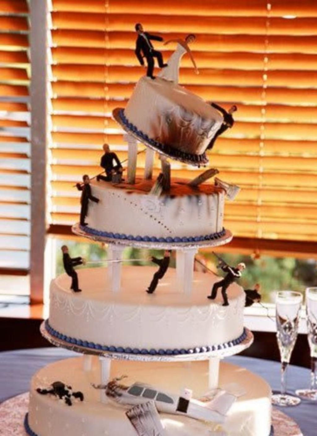 https://www.happysheldon.com/news/20-most-horrific-wedding-cakes-ever-pastry-chefs-are-you-jealous/